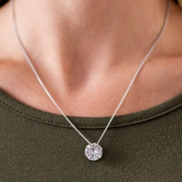 "What A Gem" - Silver Necklace With Solitaire - Picture 2 of 4